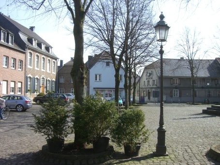 Wegberg-Beeck : Kirchplatz